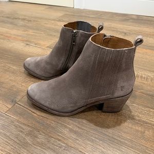 Brand New Frye Alton Chelsea Booties